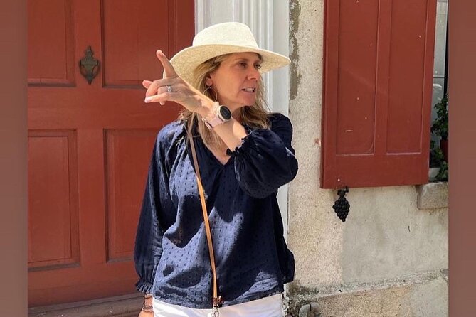 Semi-private SMALL group Historic Walking Tours w/certified guide - Why the small group matters