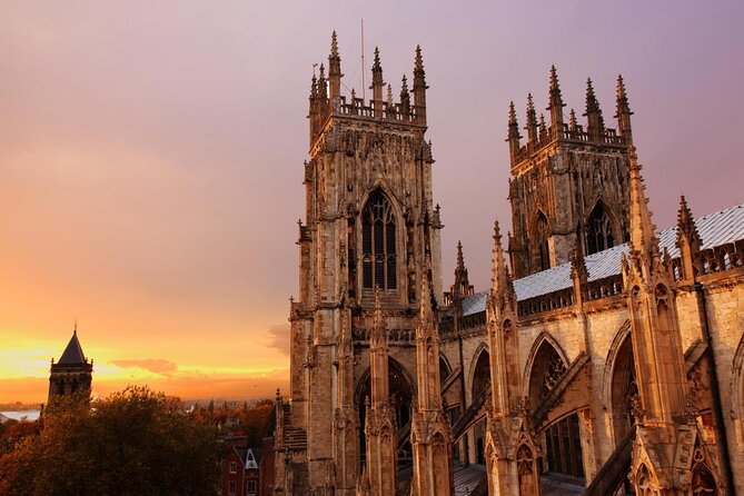 Shadows of York: Ghost Walk and Horrible History. - The best reasons to book this York ghost walk