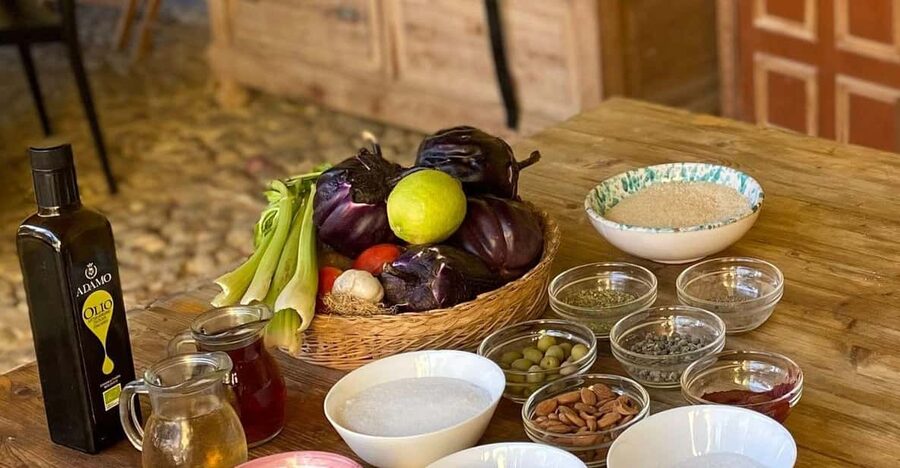 Sicilian cooking class in the historic baglio Florio Adamo - Making pasta with Perciasacchi flour