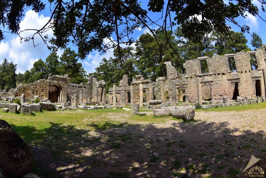 Side:Green Lake Mix Tour - A Day of Nature History & Culture - Seleukia and Lyrbe: the archaeological highlight, when open