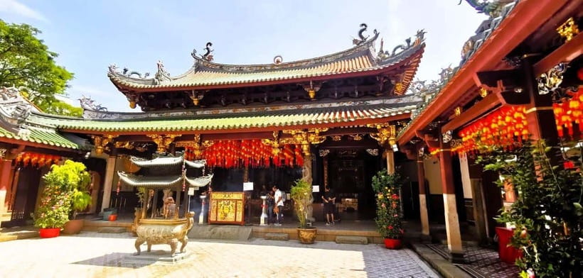 Singapore: Chinatown Historic Walking Tour with Lunch - Six details that make this Chinatown walk worthwhile