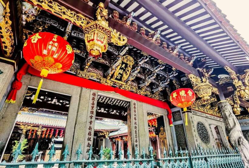 Singapore: Chinatown Historic Walking Tour with Lunch - Thian Hock Keng Temple and the meaning of Mazu