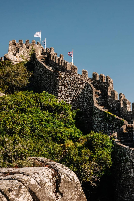 Sintra: Private Sightseeing Tuk Tuk Tour - Fonte da Sabuga and Sintra’s first views
