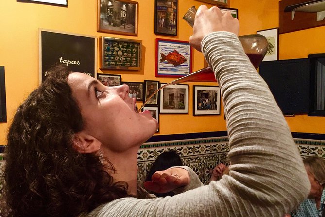 Sip, Sites & Bites Barcelona Food, Drinks & History Tour - What the guides add, and where the risk lies