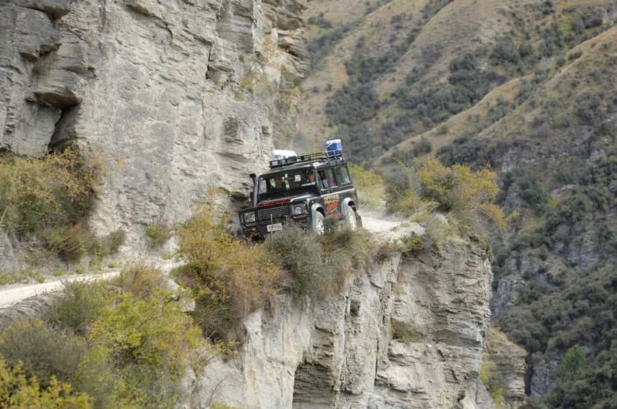 Skippers Canyon 4WD Heritage Tour from Queenstown - The road into the canyon