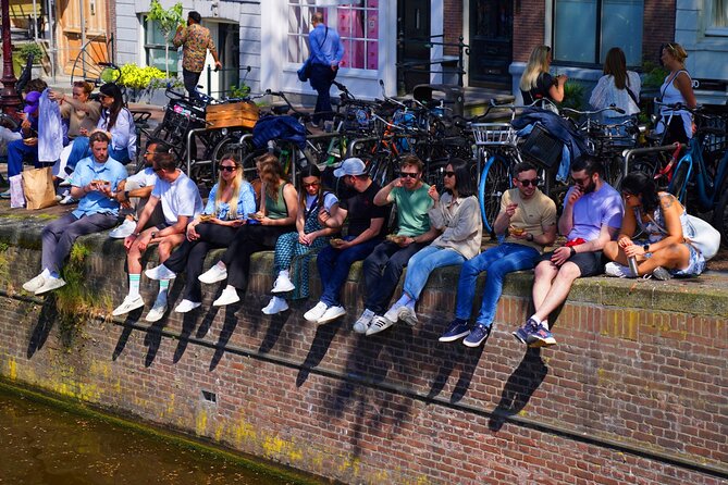 Skipping Lines & Sipping Beers: A History Tour of Amsterdam - The oldest bakery and a warm stroopwafel