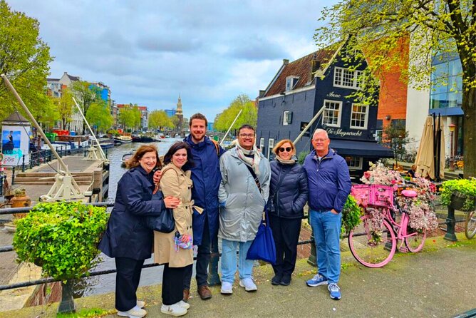 Skipping Lines & Sipping Beers: A History Tour of Amsterdam - Fabel Friet and the value of skipping the queue