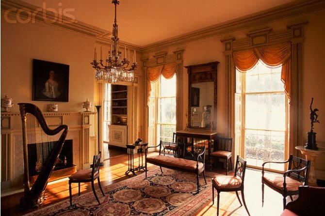 Small Group Historic Charleston walking Tour - A compact Charleston walk with a local voice