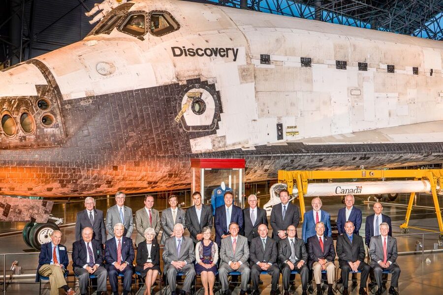 Smithsonian Natural History + Air & Space Museum Tour 8ppl - Fossils, mastodons, and T. rex