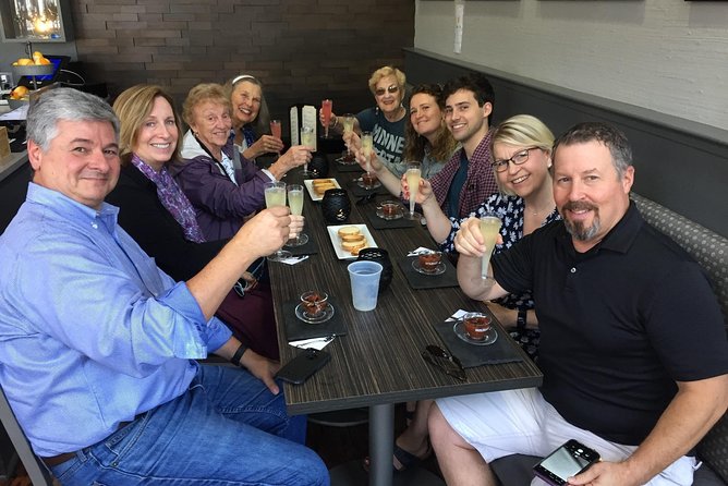 Southern Flavors Food, Pub Crawl, and History Walking Tour - Starting in Johnson Square