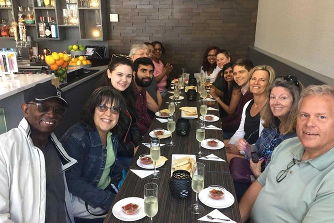 Southern Flavors Food, Pub Crawl, and History Walking Tour - Who Will Enjoy This Tour Most