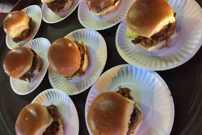 Southern Flavors Food, Pub Crawl, and History Walking Tour - Walking Through the Historic District