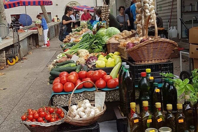 Split History and Gastro Small-Group Tour with Food and Drinks - Marmontova Street, gelato, and the seafood course