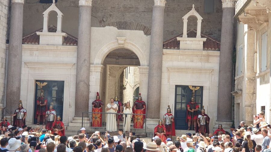 Split: History and Heritage Walking Tour - Medieval fortifications and Gothic palaces