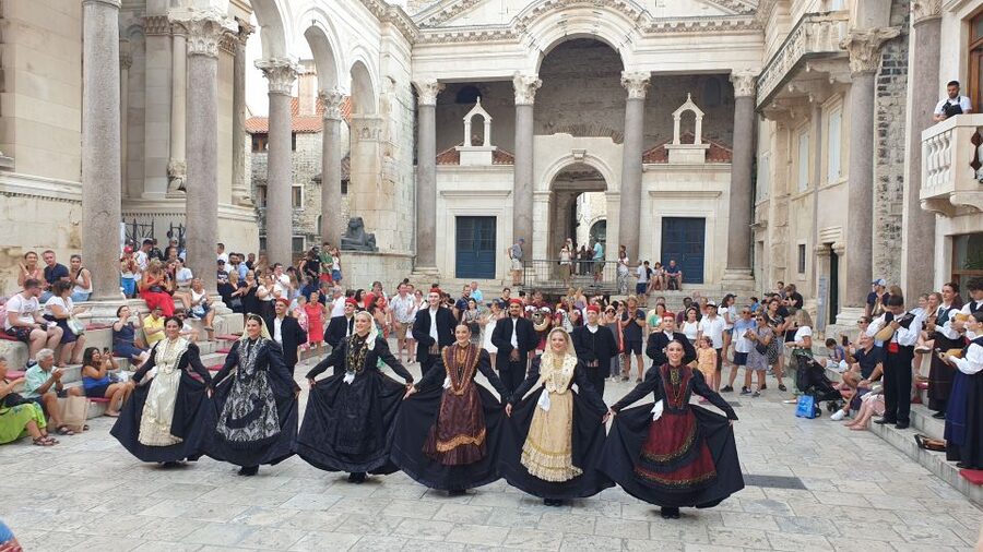 Split: History and Heritage Walking Tour - Meeting at Peristil Square