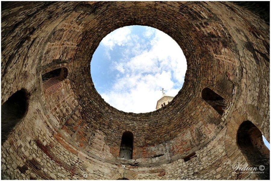 Split: Local History and Culture 90-Minute Walking Tour - Mijo’s guiding style and the small-group advantage