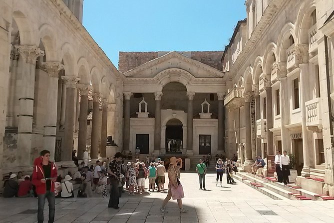 SPLIT-PRIVATE Walking Tour of Diocletian's Palace & Old Town - Entering the palace through the Peristyle and Vestibule
