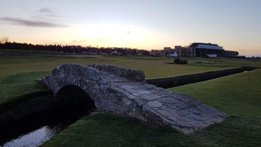 St Andrews: Golf Origins and Old Course History Tour - Finishing at the Jigger Inn