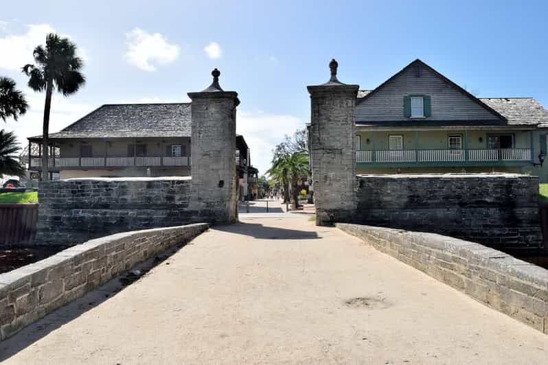 St. Augustine: Guided History Walking Tour - Walking through America’s oldest city