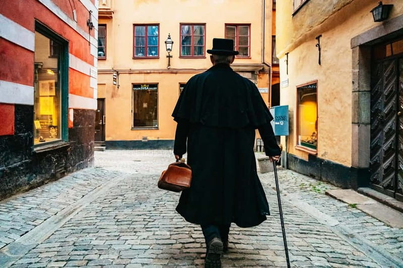 Stockholm: Ghost Walk and Historical Tour - What the guide adds to the experience