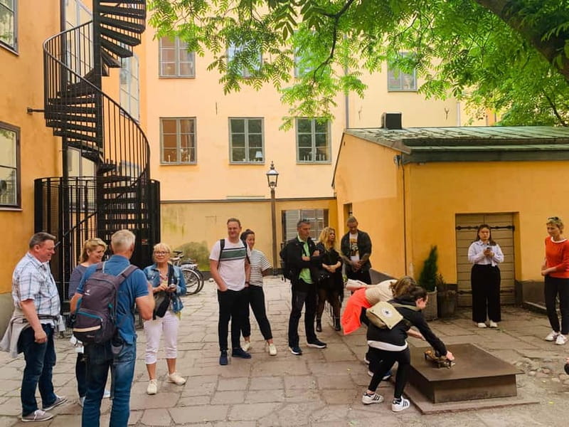 Stockholm: Guided Historic Old Town Walking Tour with Local - Riddarholmen and Gustav Vasa’s Stockholm