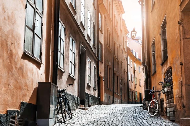 Stockholm: Old Town Historical Walking Tour, small group - Key points at a glance