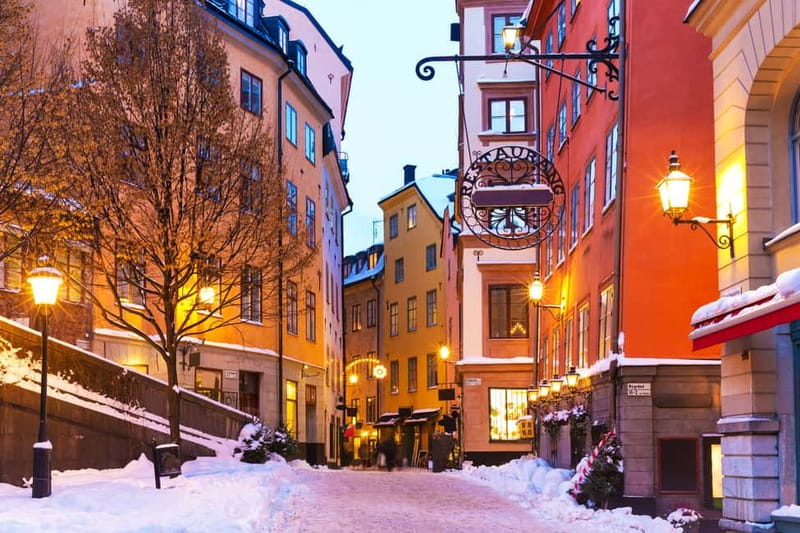 Stockholm: Old Town Historical Walking Tour, small group - Starting at Mynttorget and entering Gamla Stan