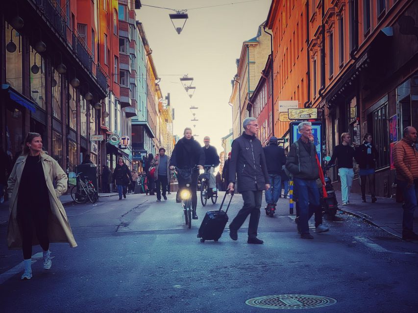 Stockholm Old Town Walking Tour: History & local Insights - My verdict on Amike Tours