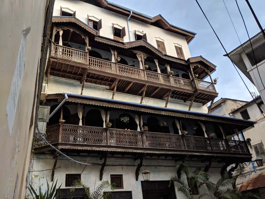 Stonetown Historical Walking Tour & Traditional Lunch - Freddie Mercury’s house and the modern Stone Town