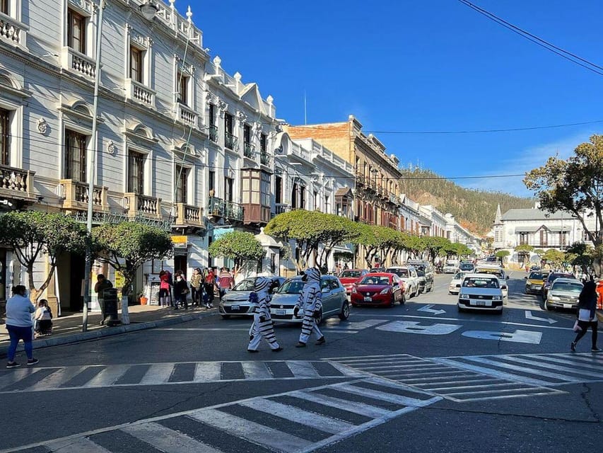 Sucre: Free Walking tour (History, culture and traditions) - Indigenous art and nearby communities