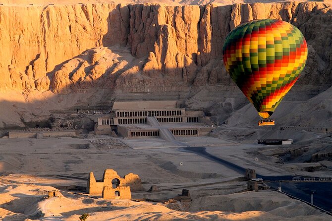 Sunrise Hot Air Balloon Over the Historical sites in Luxor - The 3:15 a.m. start and the road to launch