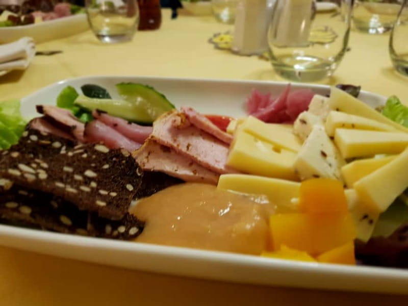 Tallinn: Estonian Food, Drinks and History Tour - A two-hour introduction to Estonia through food