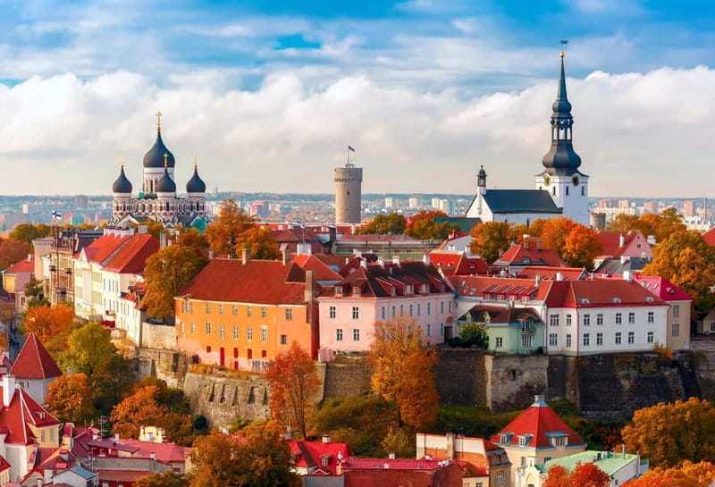 Tallinn: Guided Old Town Historical Walking Tour - Danish King’s Garden and Lühike Jalg