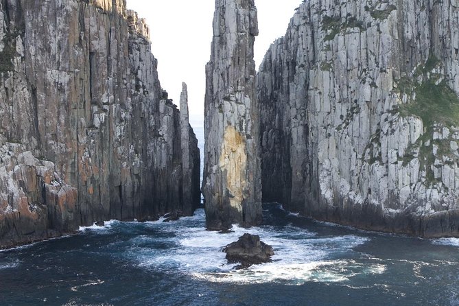 Tasman Island Cruises and Port Arthur Historic Site Day Tour from Hobart - Three hours beside Tasmania’s steepest coastal scenery