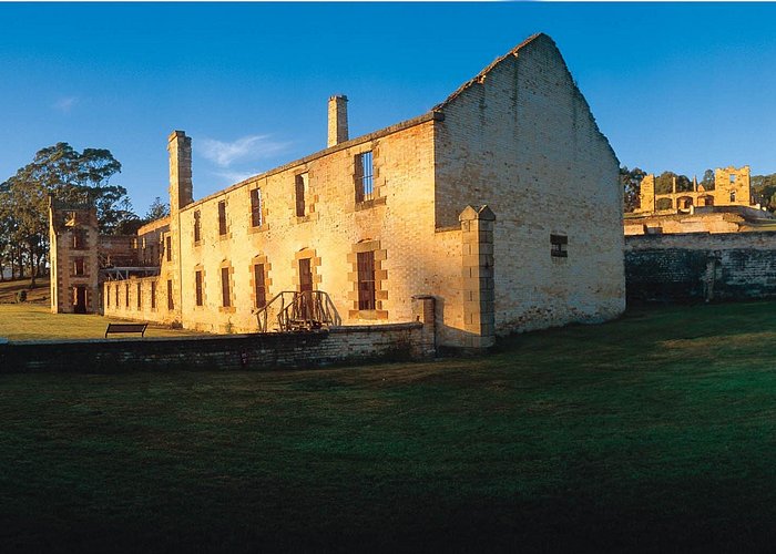 Tasman Island Cruises and Port Arthur Historic Site Day Tour from Hobart - How the two attractions work together