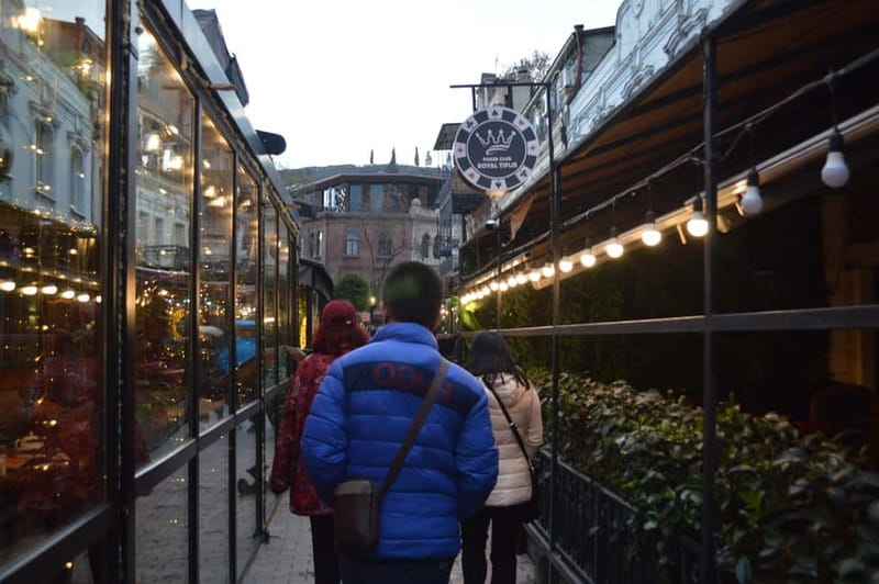 Tbilisi: Discover History on an Old Town Walking Tour - Tamada, Georgian hospitality, and the food stop