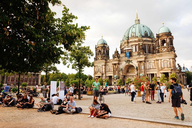 The History of Berlin: WWII PRIVATE Walking Tour With Locals - Why the private format matters