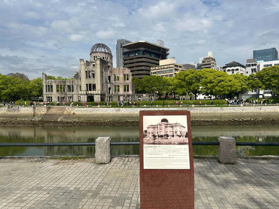 The history of Hiroshima "the event that shape the history" - Starting near 1-2 Nakajimachō