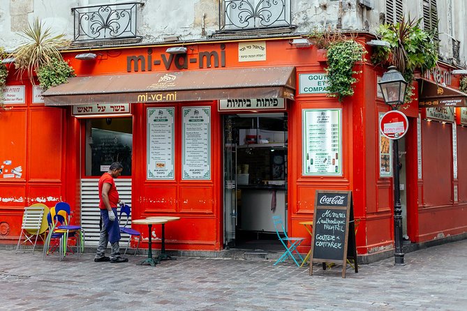 The History of Paris: Historical Le Marais Private Tour - What the guides add to the experience