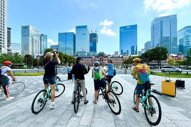 Tokyo: 3-Hour Bike/E-Bike Tour of the City's Hidden Gems - Why a bike is a smart way to see Tokyo