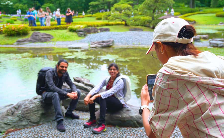 Tokyo: Imperial Palace Japanese History Walking Tour - What You Actually See Along the Way