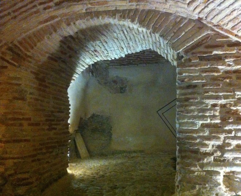 Toledo: Ancient Underground City Tour in Spanish - What the two-hour format gives you
