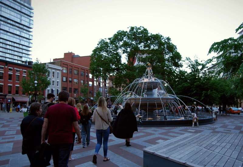 Toronto: Dark History Nighttime Walking Tour - What the 75-minute format feels like