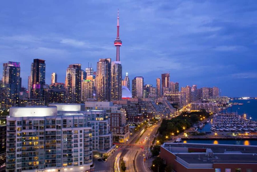 Toronto: Niagara Falls & NOTL Heritage Town Guided Day Tour - Leaving Toronto for the Niagara Region