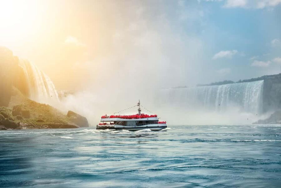 Toronto: Niagara Falls & NOTL Heritage Town Guided Day Tour - Niagara-on-the-Lake: A Short Walk Through Ontario’s Prettiest Town