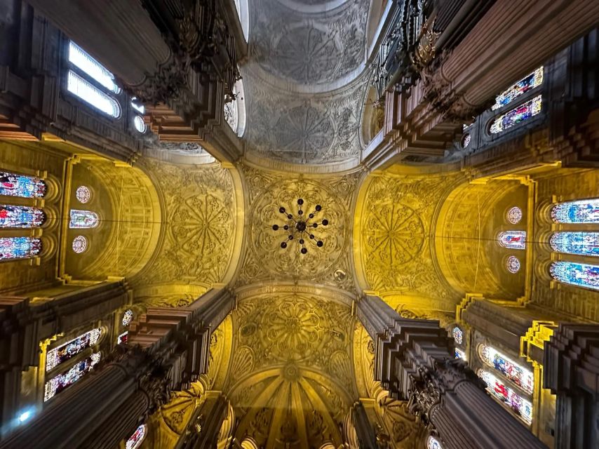 Ultimate Malaga: History and Tapas All Included - Walking through the Alcazaba Arabic Fortress