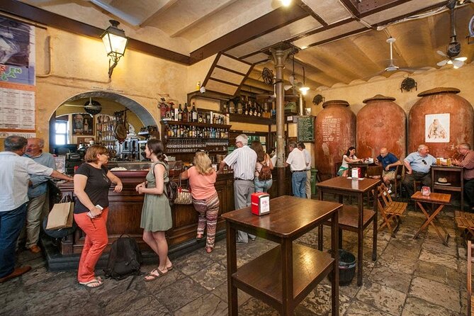 Ultimate Seville Tapas, Wine & History Small Group Tour - Why the guides matter so much