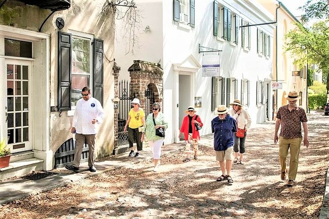 Undiscovered Charleston: Half Day Food, Wine & History Tour with Cooking Class - A closer look at the group size and pace
