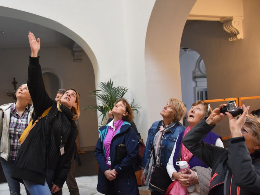 Valencia: Essentials and World Heritages Sites Walking Tour - Squares, markets, and the city between the monuments
