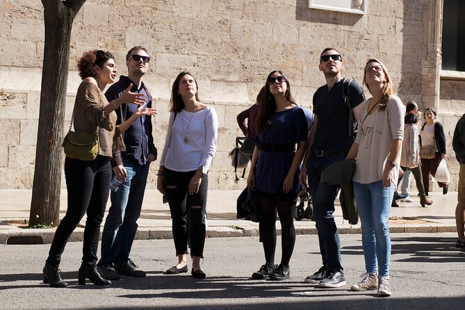 Valencia's Greatest Food, History & Culture Tour - A traditional fish bar open since 1946